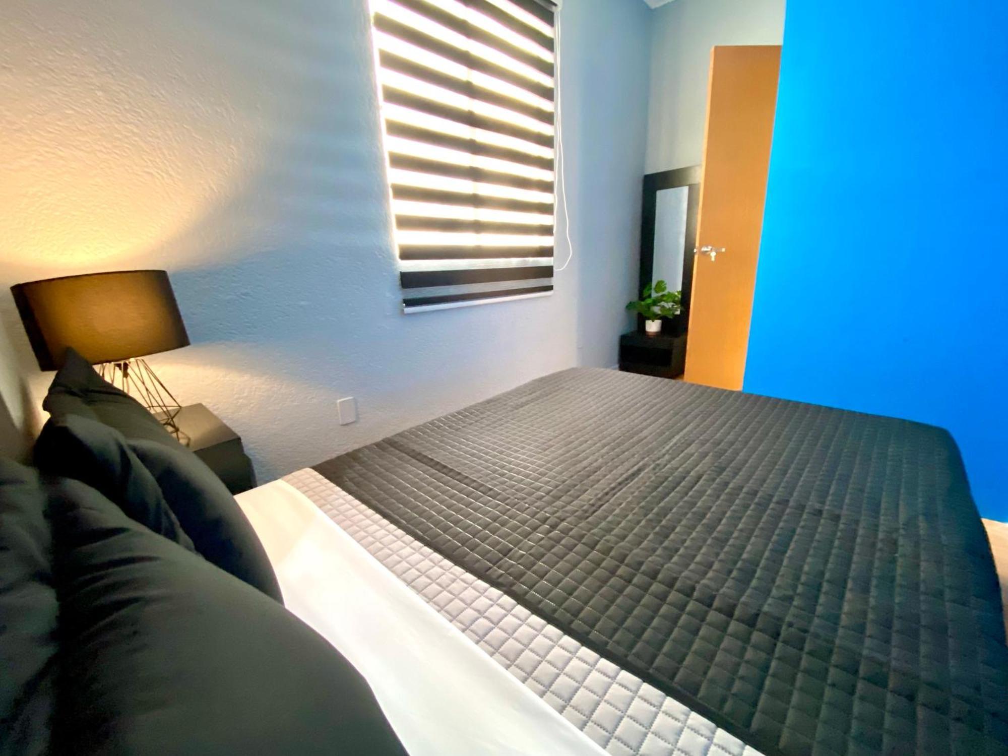 Roomies Hostel - World Trade Center مدينة مكسيكو المظهر الخارجي الصورة