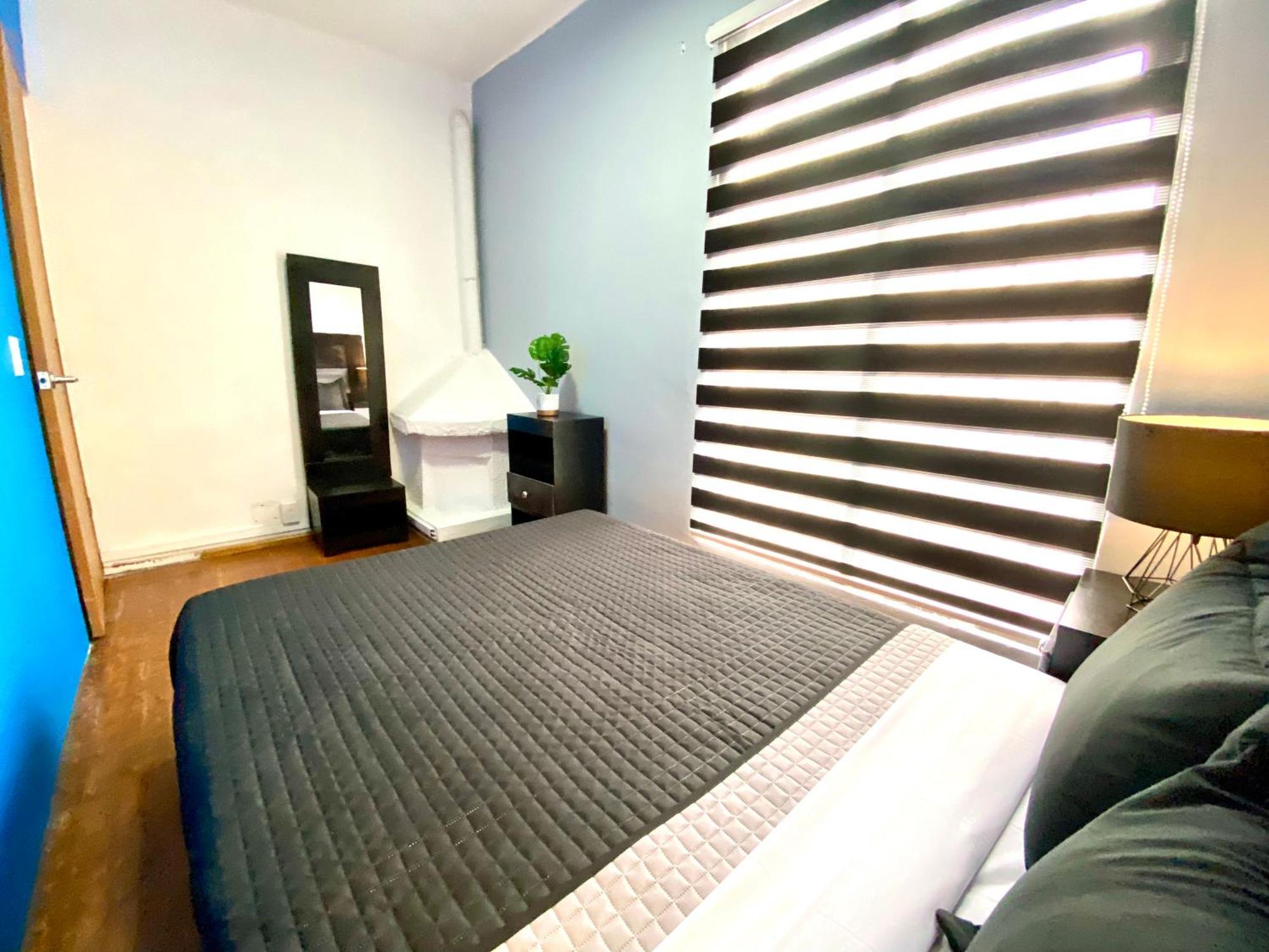 Roomies Hostel - World Trade Center مدينة مكسيكو المظهر الخارجي الصورة