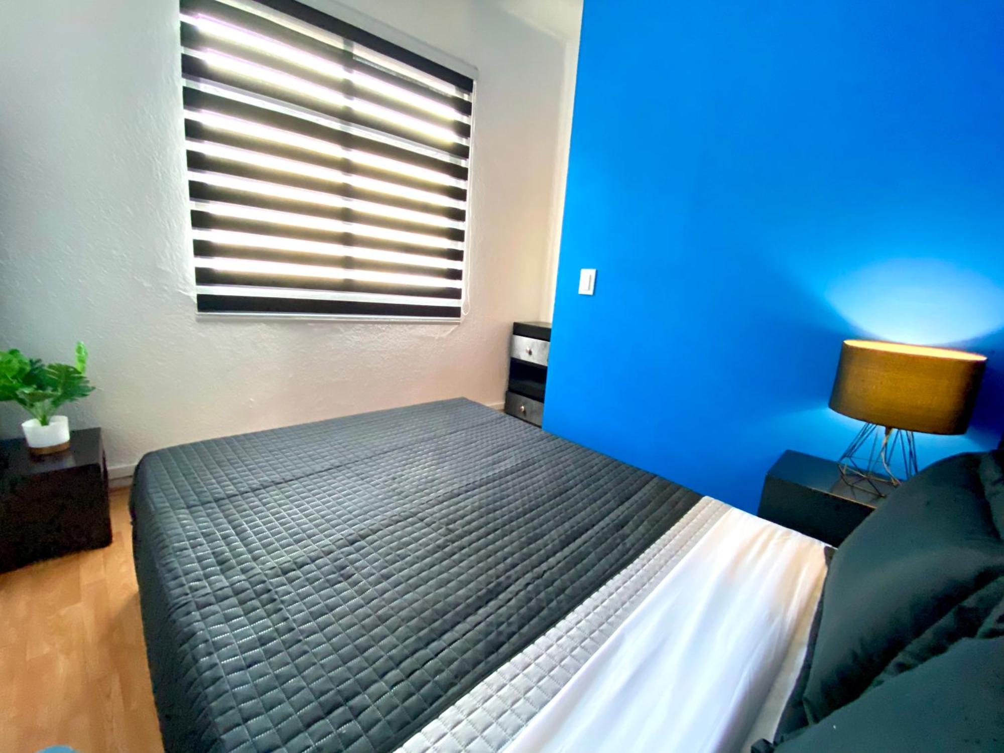 Roomies Hostel - World Trade Center مدينة مكسيكو المظهر الخارجي الصورة