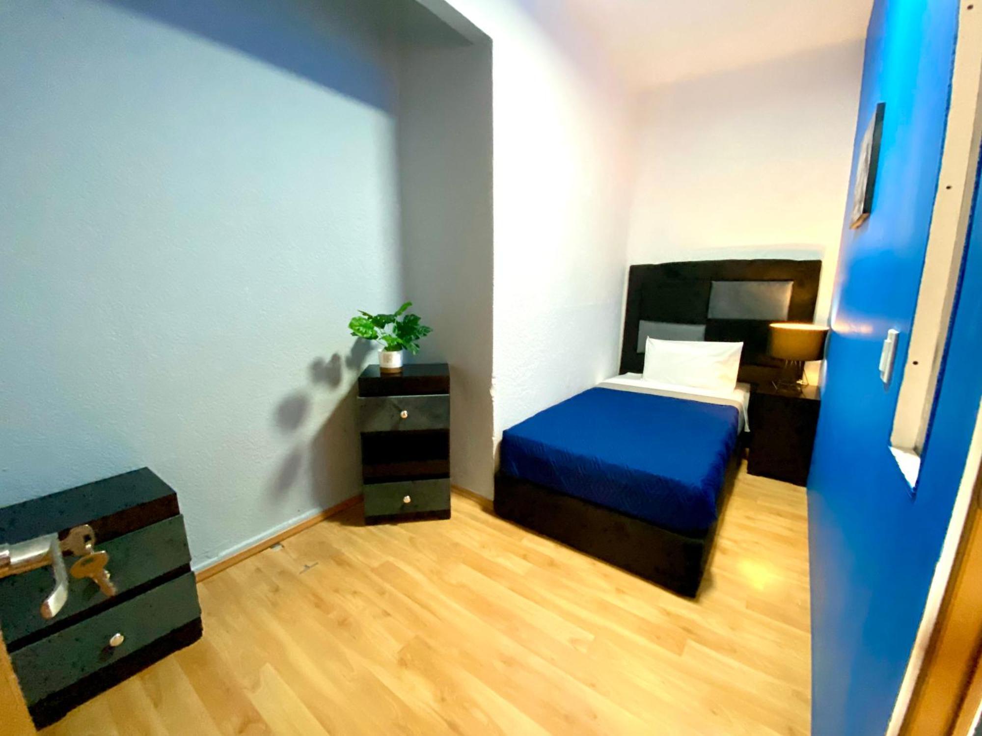 Roomies Hostel - World Trade Center مدينة مكسيكو المظهر الخارجي الصورة