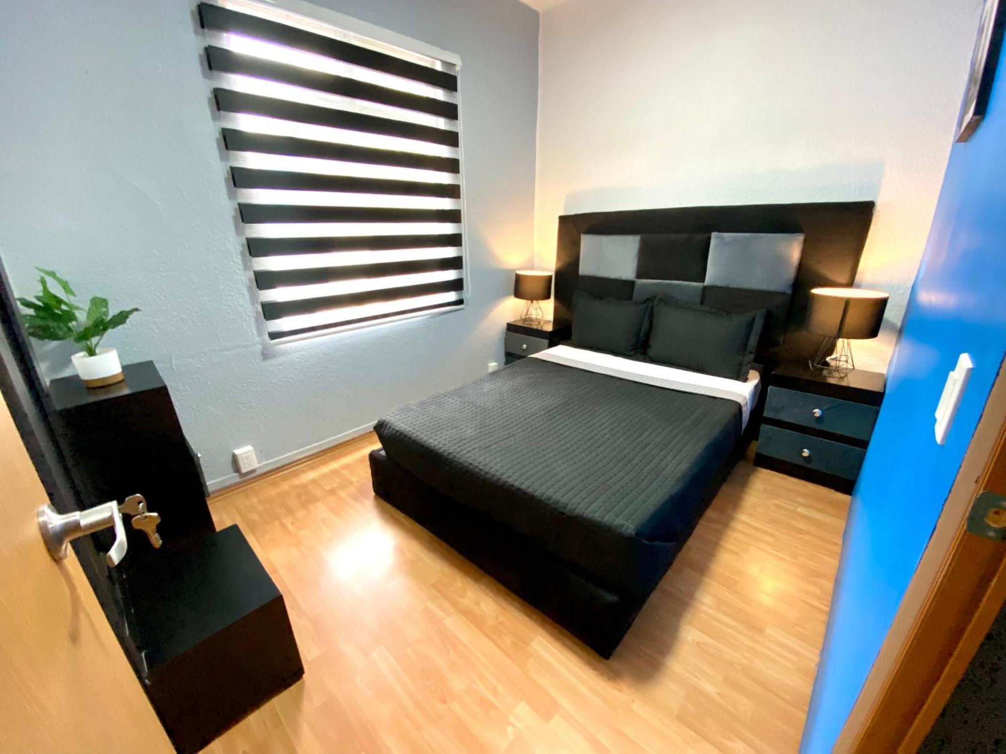 Roomies Hostel - World Trade Center مدينة مكسيكو المظهر الخارجي الصورة