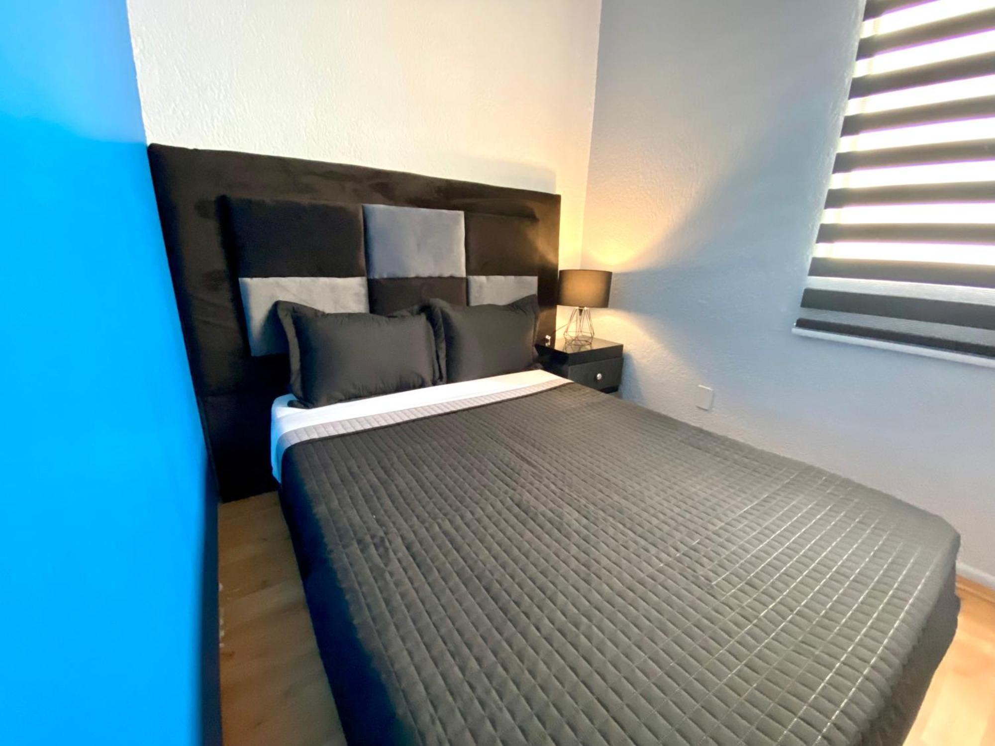 Roomies Hostel - World Trade Center مدينة مكسيكو المظهر الخارجي الصورة